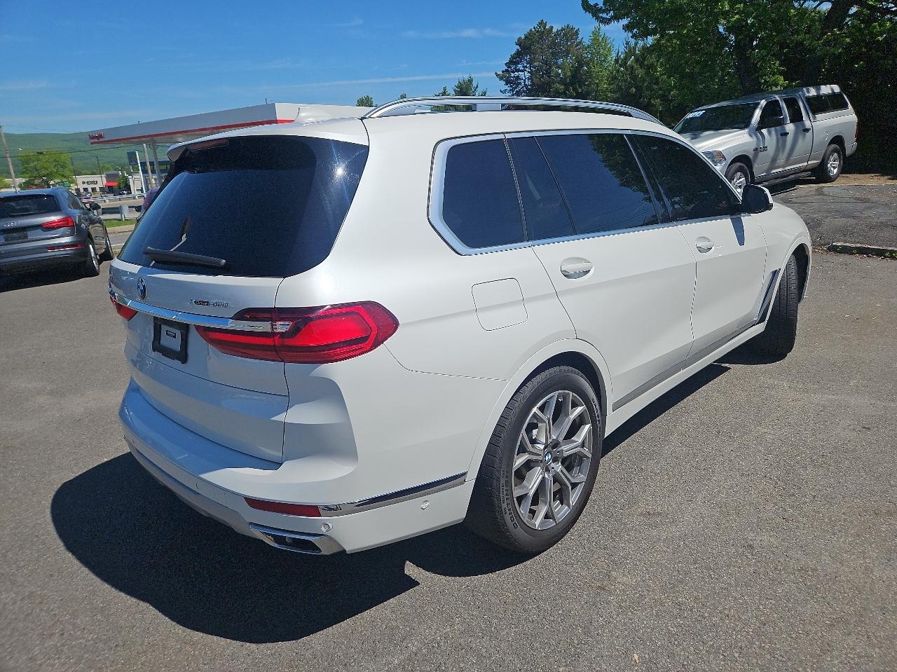BMW X7 xDrive40i Sports Activity Vehicle 2022