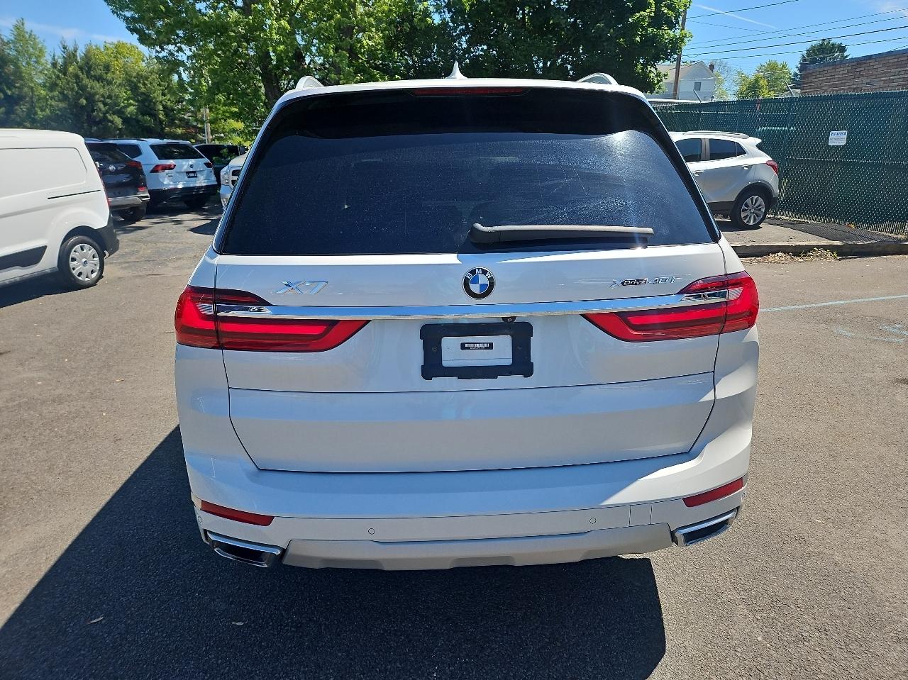 BMW X7 xDrive40i Sports Activity Vehicle 2022