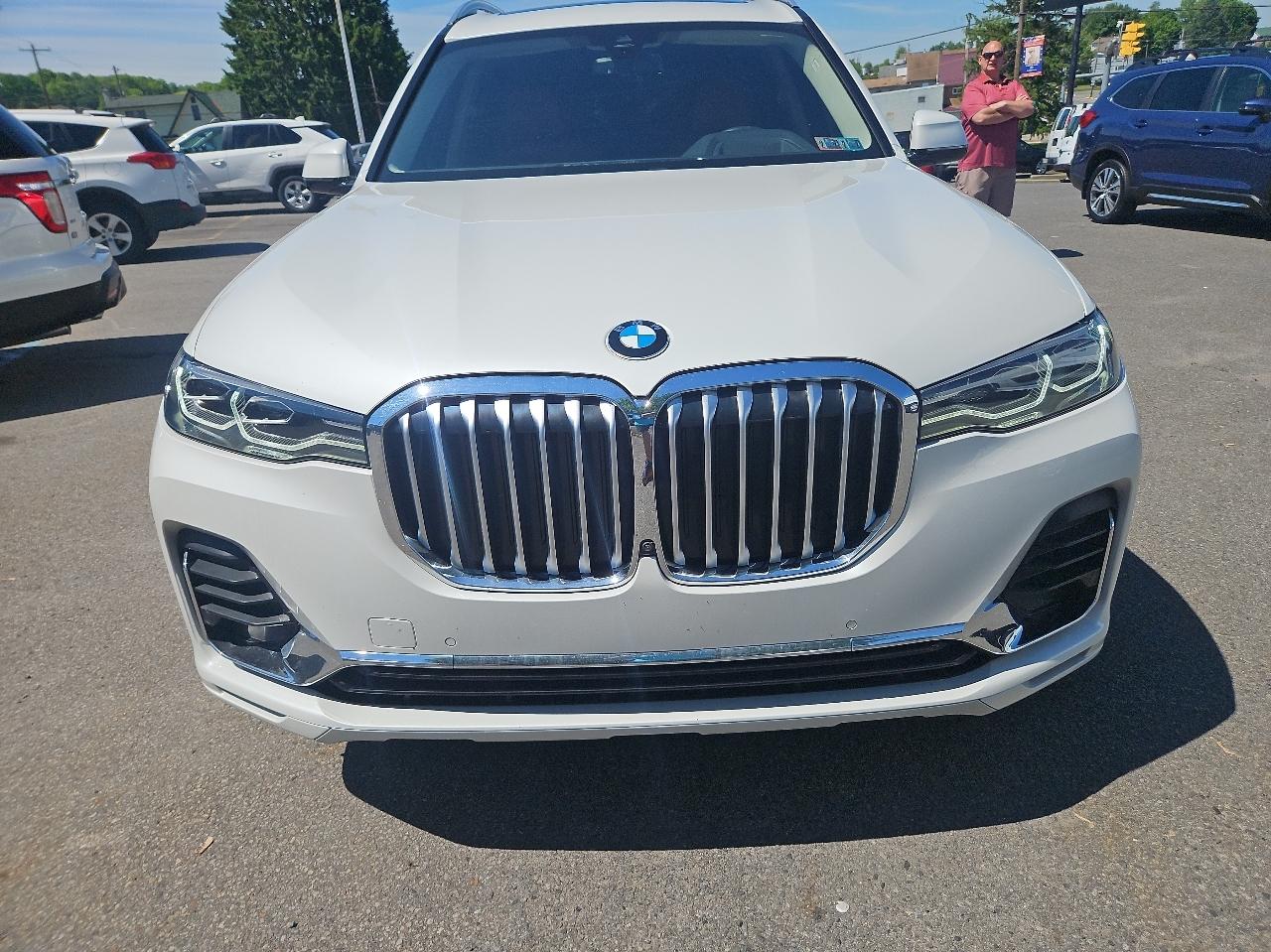 BMW X7 xDrive40i Sports Activity Vehicle 2022