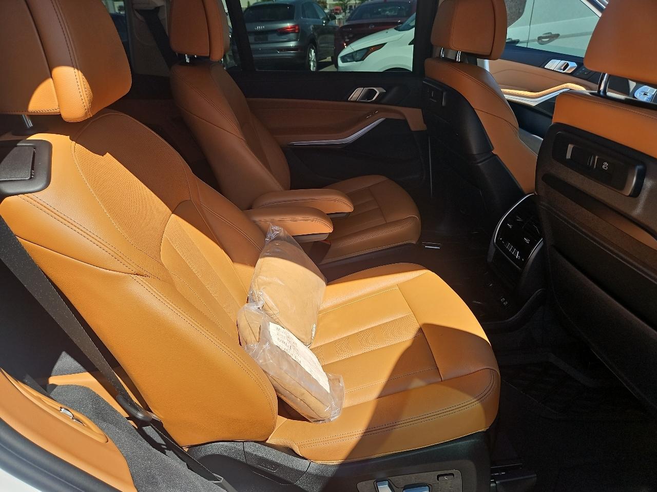 BMW X7 xDrive40i Sports Activity Vehicle 2022