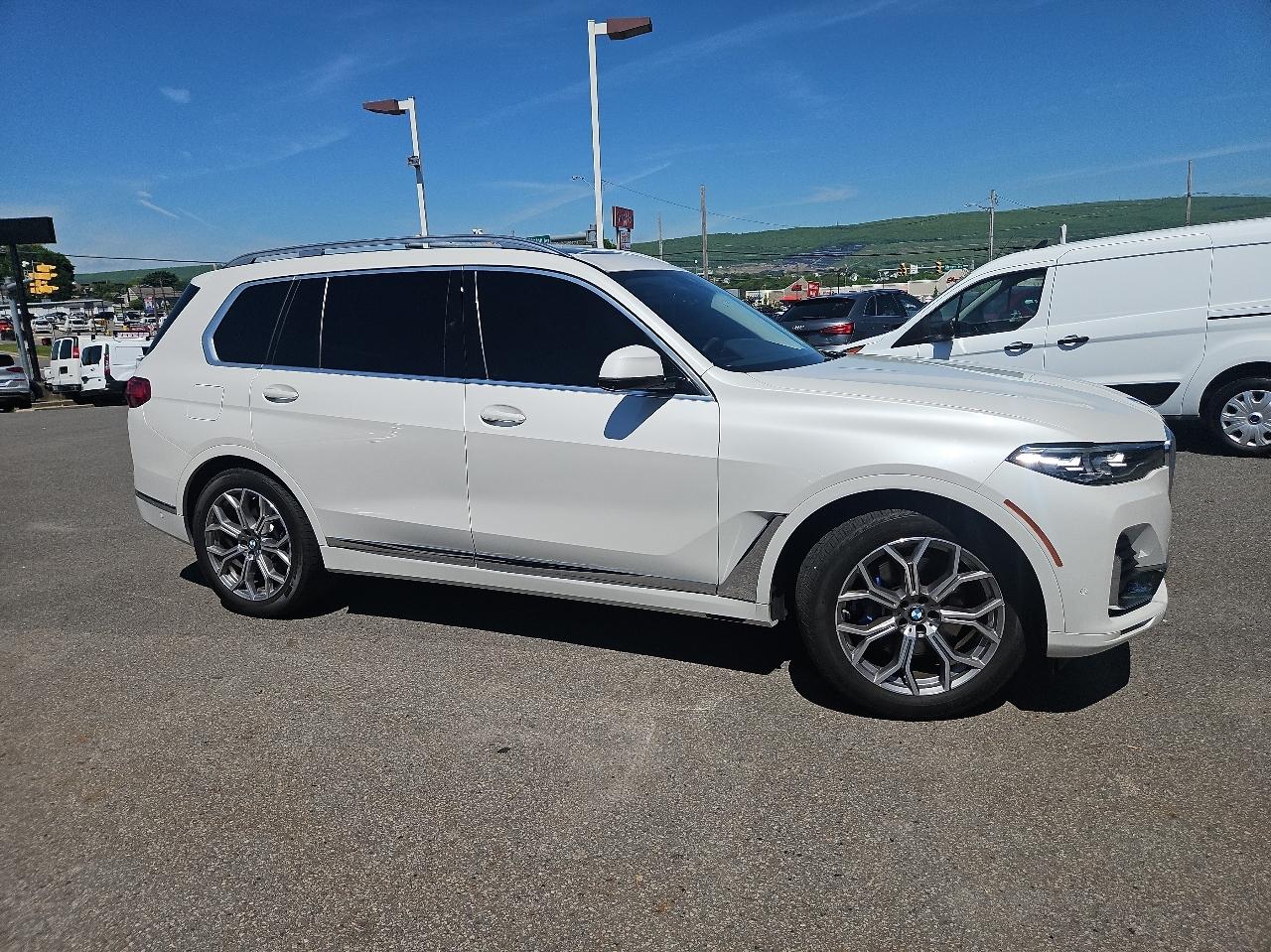 BMW X7 xDrive40i Sports Activity Vehicle 2022