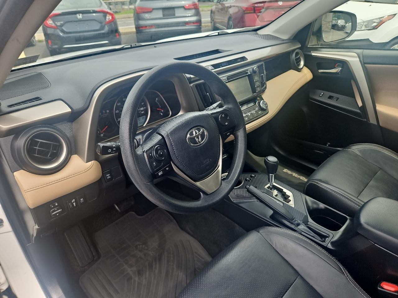 Toyota RAV4 AWD 4dr XLE (Natl) 2014