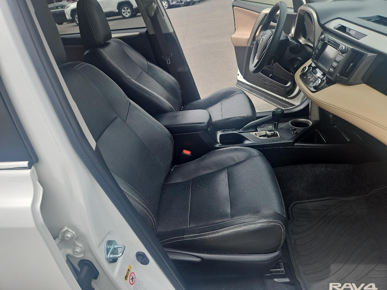 Toyota RAV4 AWD 4dr XLE (Natl) 2014