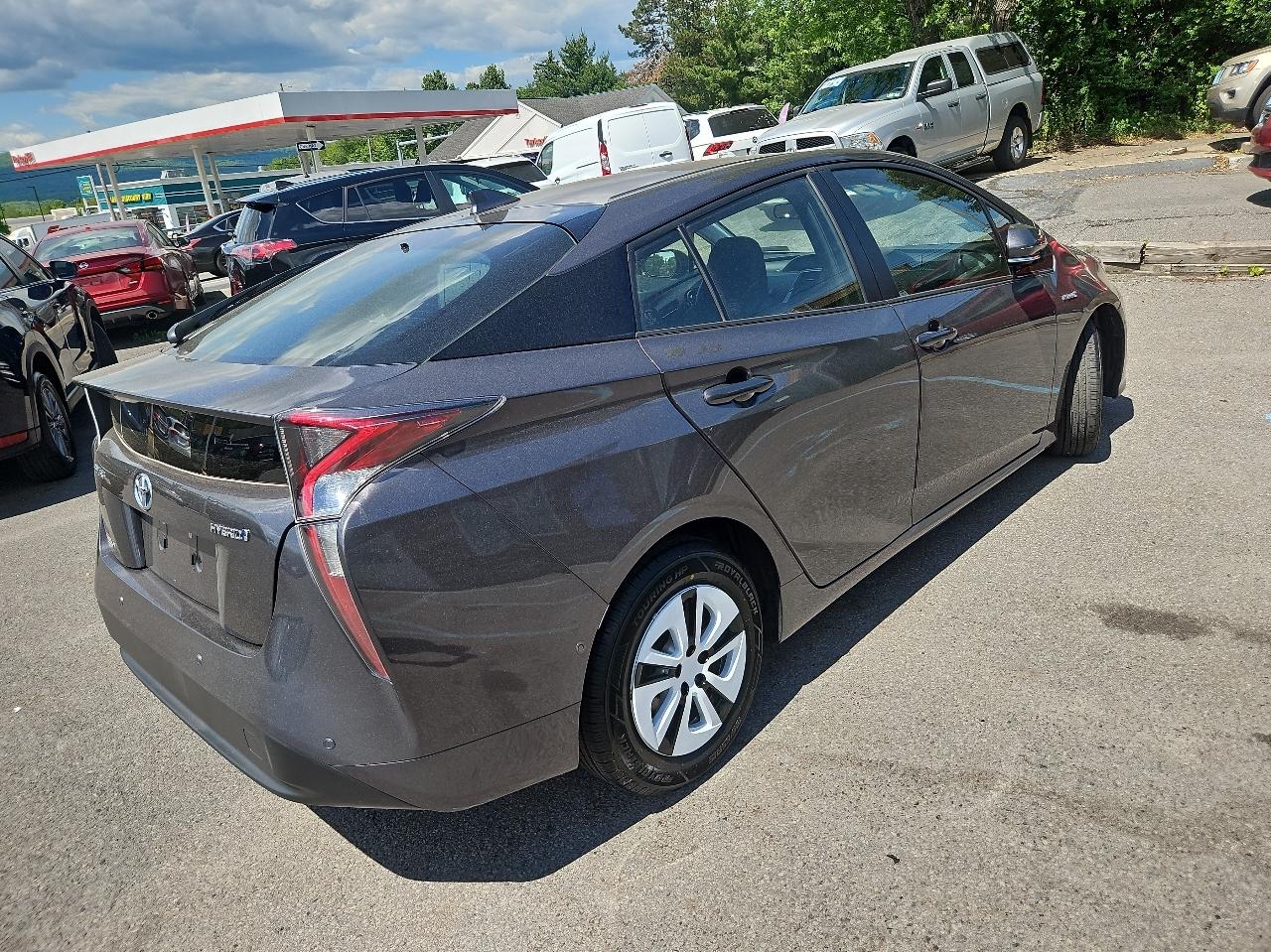 Toyota Prius Two 4D Hatchback 2018