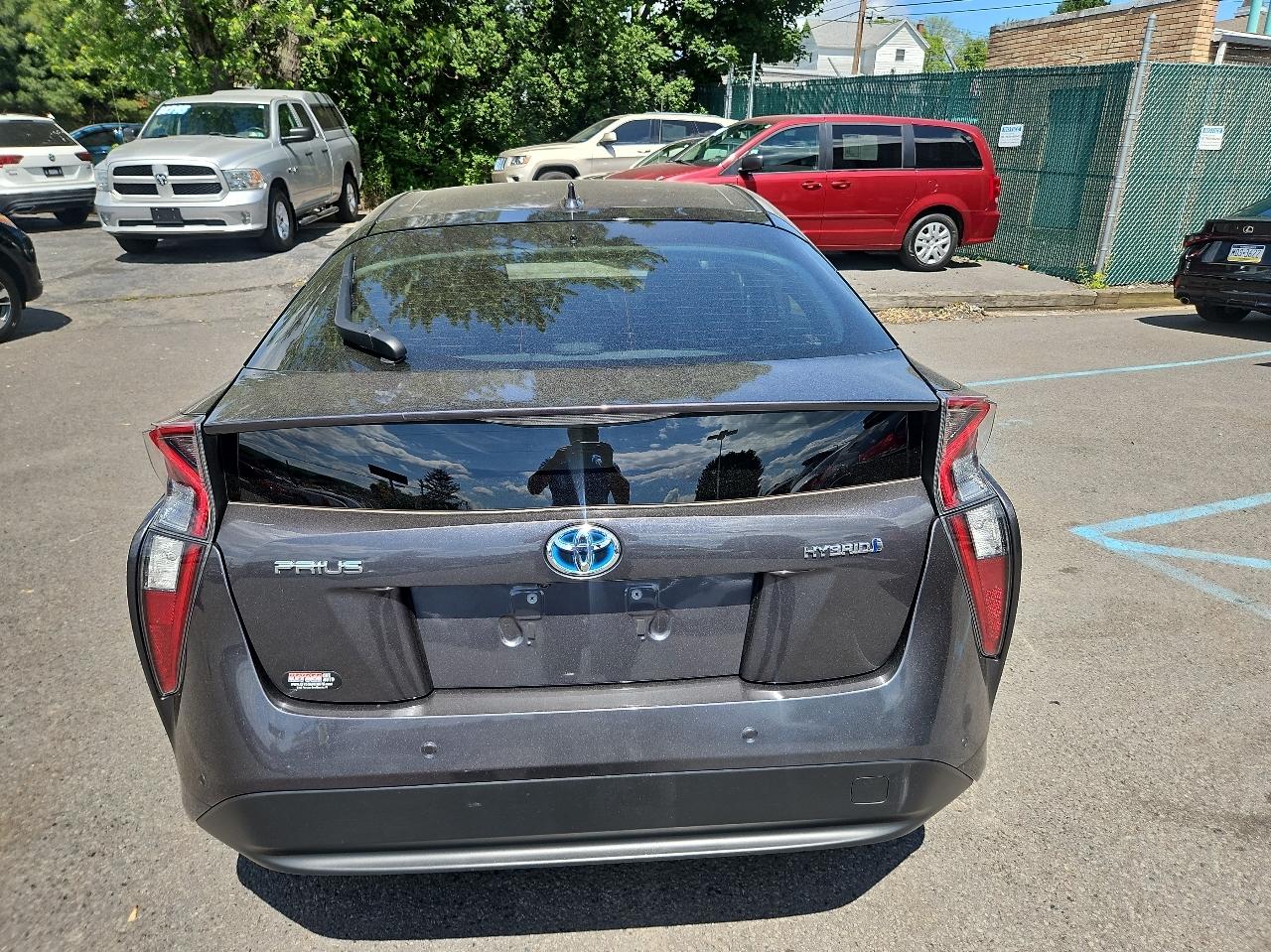 Toyota Prius Two 4D Hatchback 2018