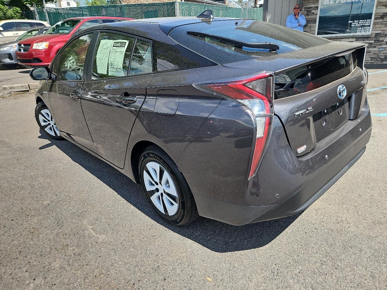 Toyota Prius Two 4D Hatchback 2018