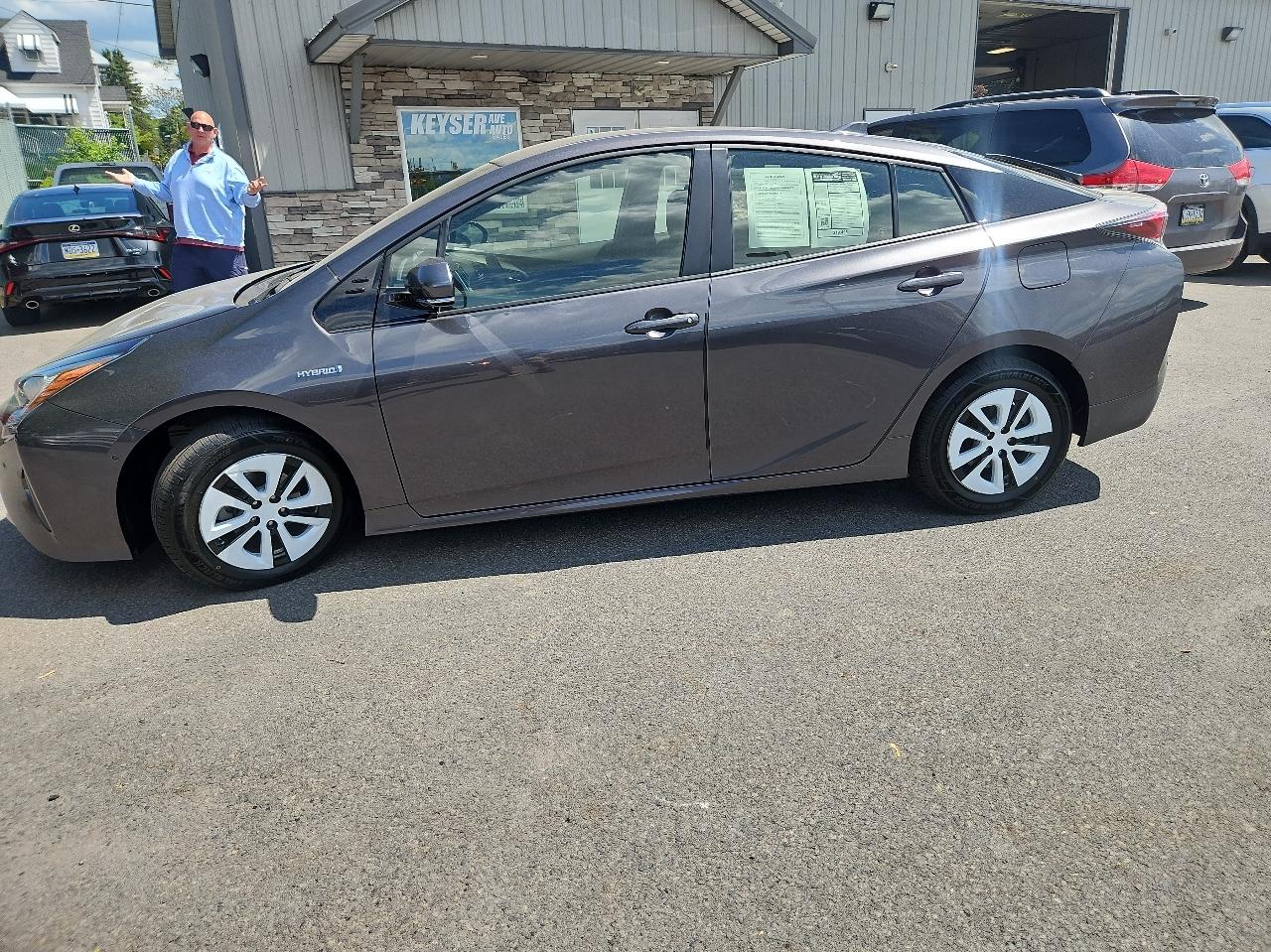 Toyota Prius Two 4D Hatchback 2018