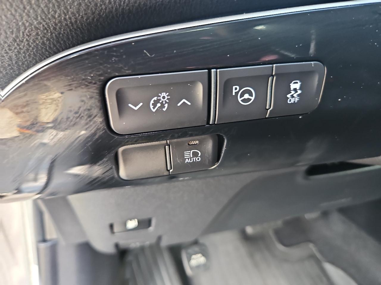 Toyota Prius Two 4D Hatchback 2018