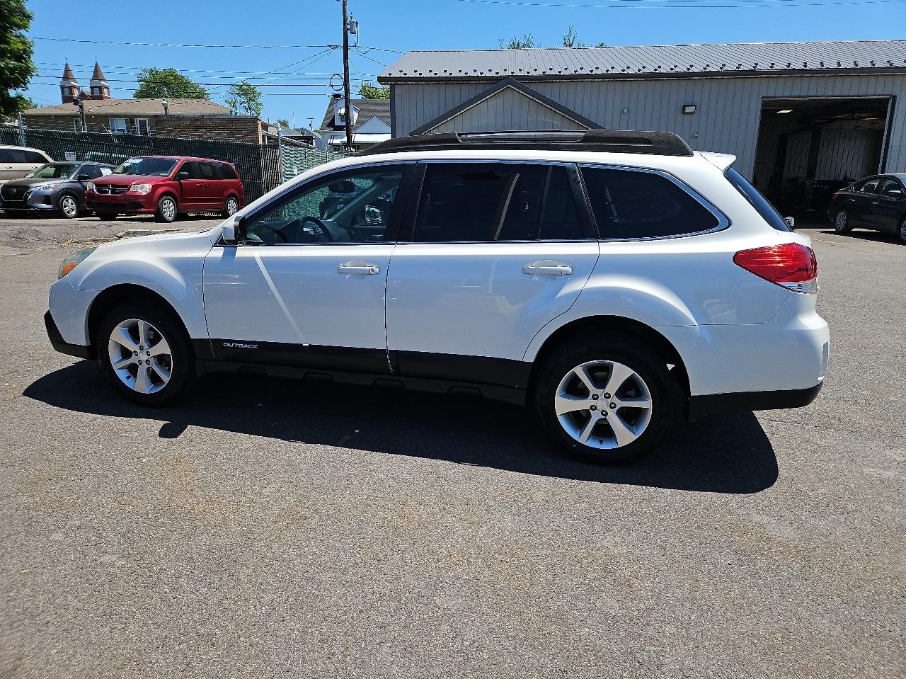 Subaru Outback 4dr Wgn H4 Auto 2.5i Limited 2013