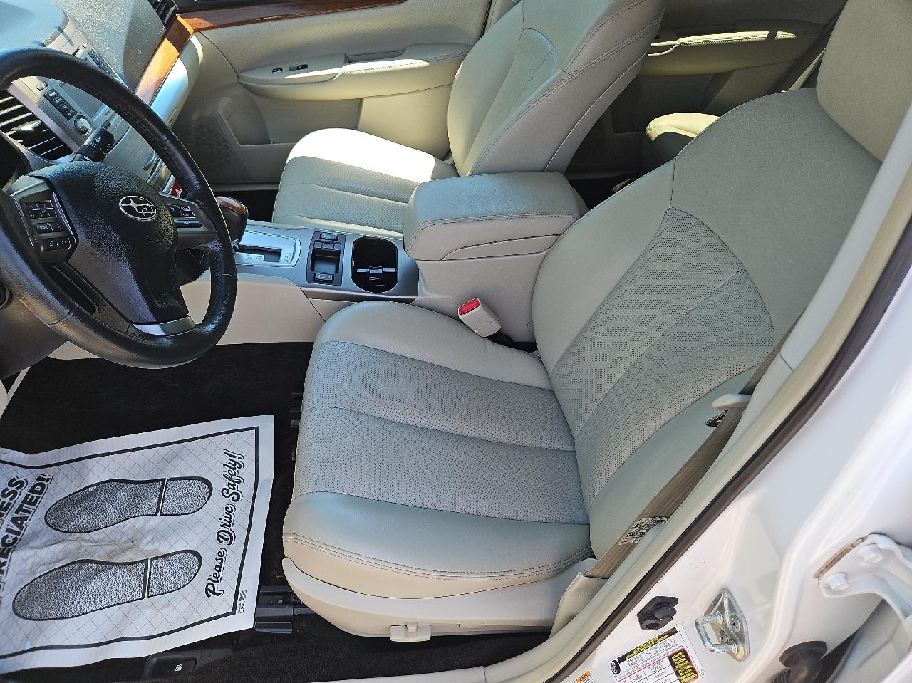 Subaru Outback 4dr Wgn H4 Auto 2.5i Limited 2013