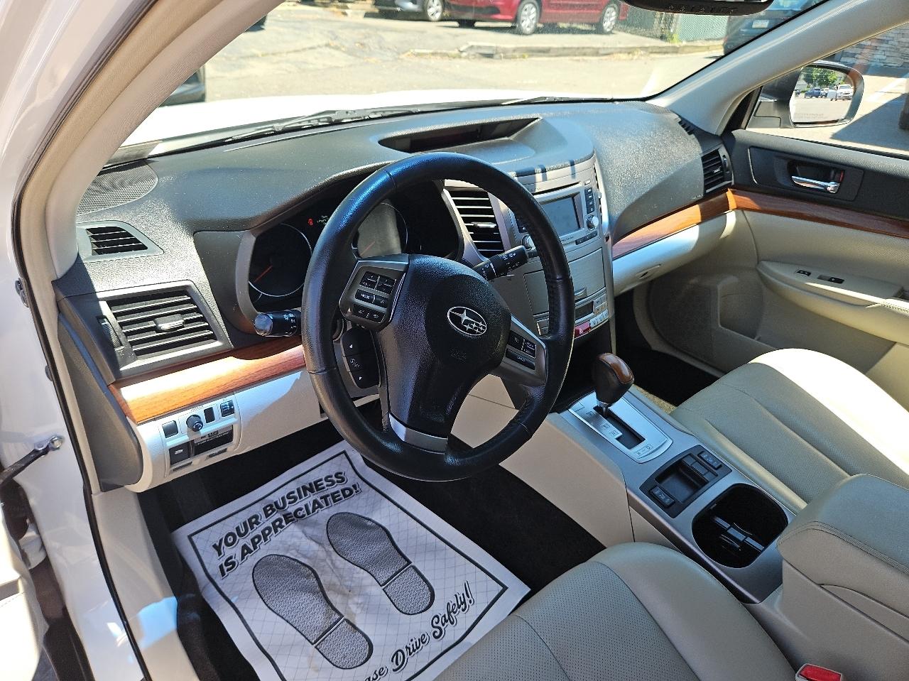 Subaru Outback 4dr Wgn H4 Auto 2.5i Limited 2013