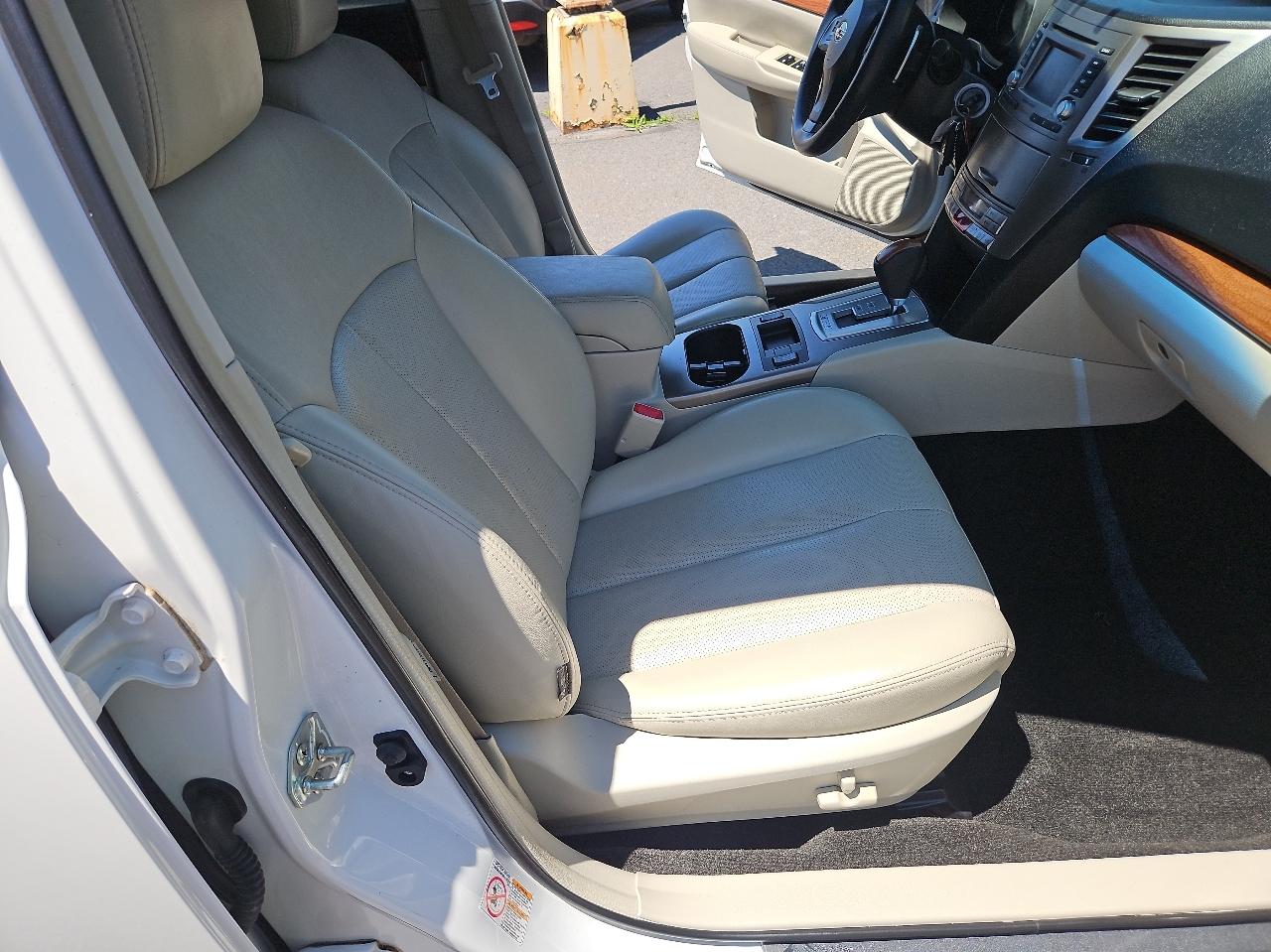Subaru Outback 4dr Wgn H4 Auto 2.5i Limited 2013