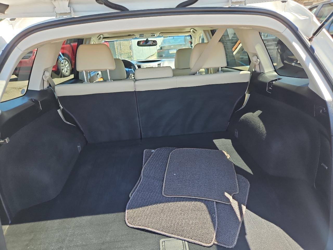 Subaru Outback 4dr Wgn H4 Auto 2.5i Limited 2013