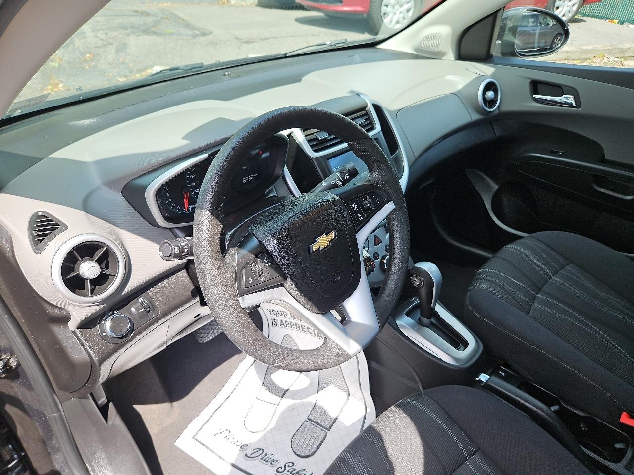 Chevrolet Sonic 4dr Sdn Auto LT 2017