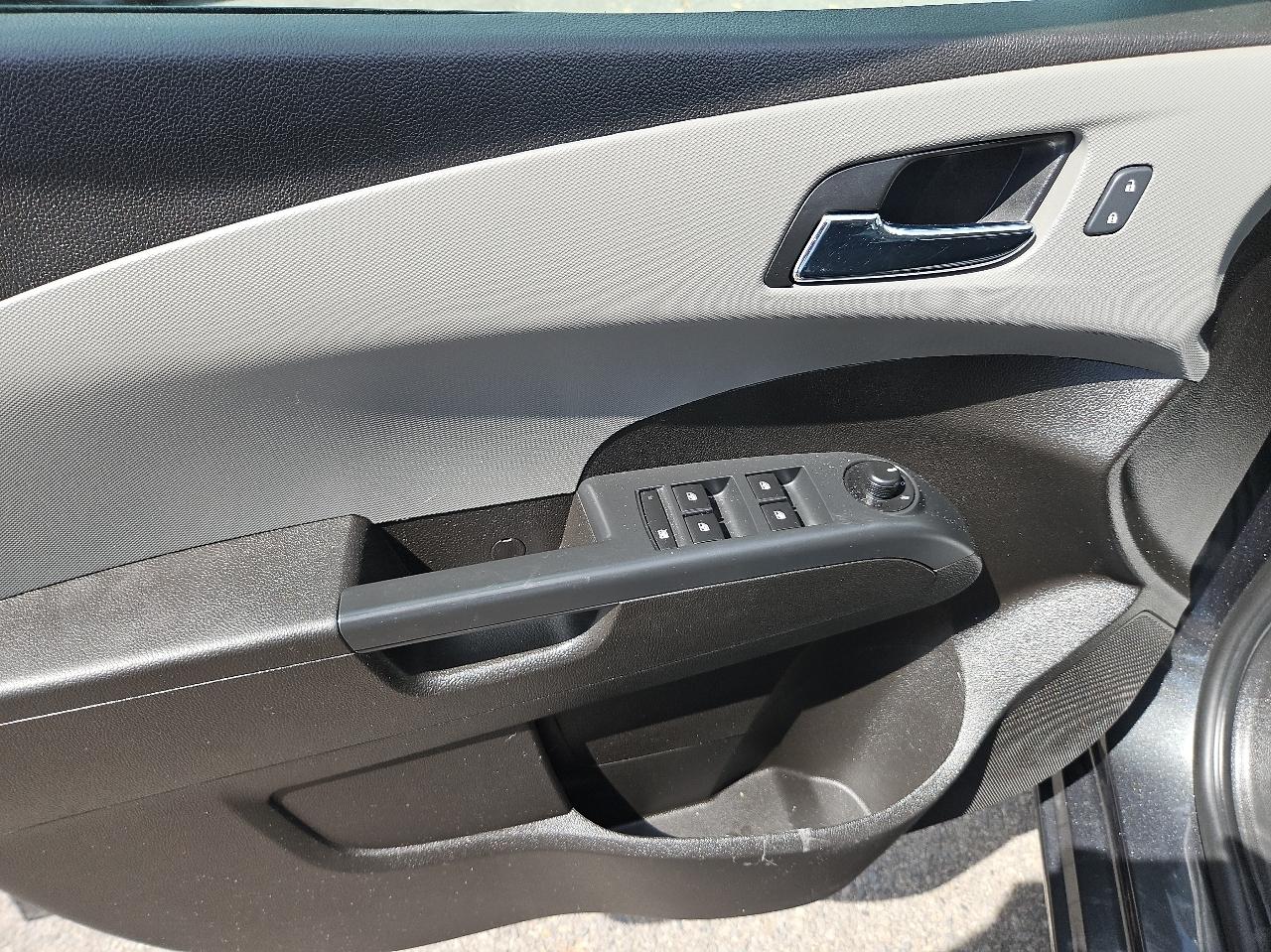 Chevrolet Sonic 4dr Sdn Auto LT 2017