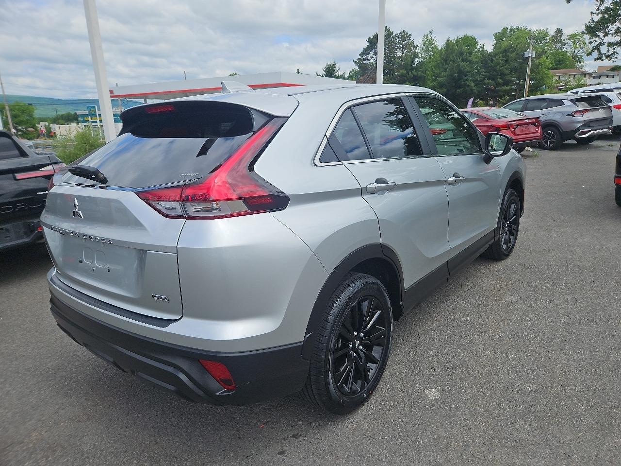 Mitsubishi Eclipse Cross LE AWD 2024