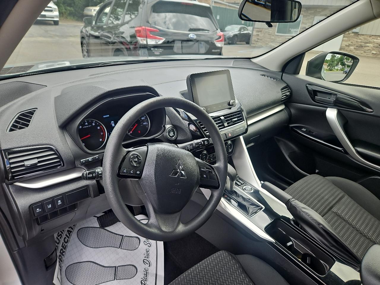 Mitsubishi Eclipse Cross LE AWD 2024