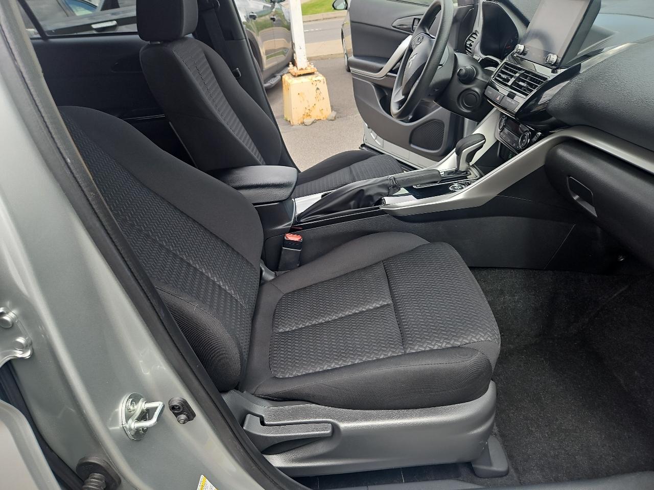 Mitsubishi Eclipse Cross LE AWD 2024