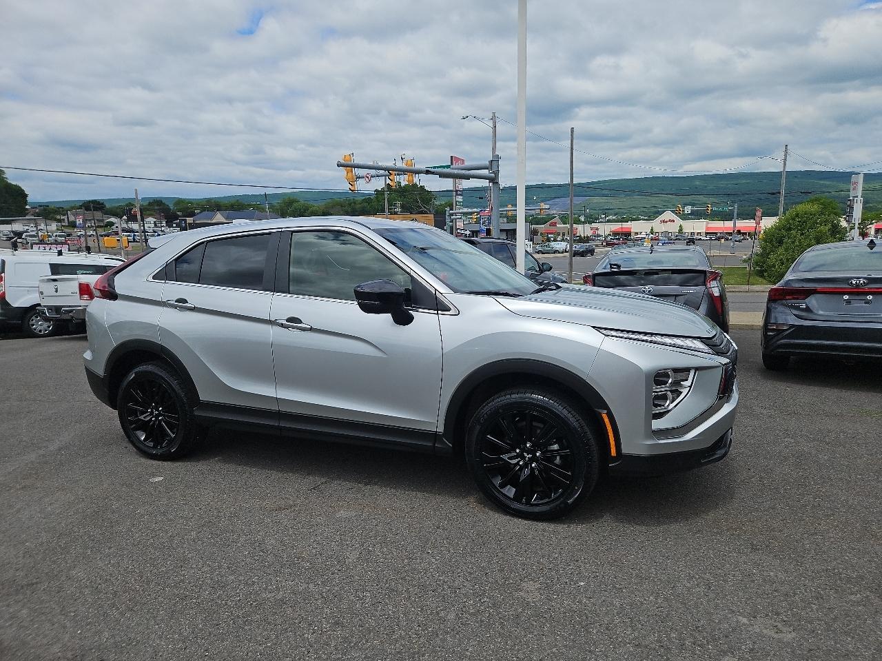 Mitsubishi Eclipse Cross LE AWD 2024