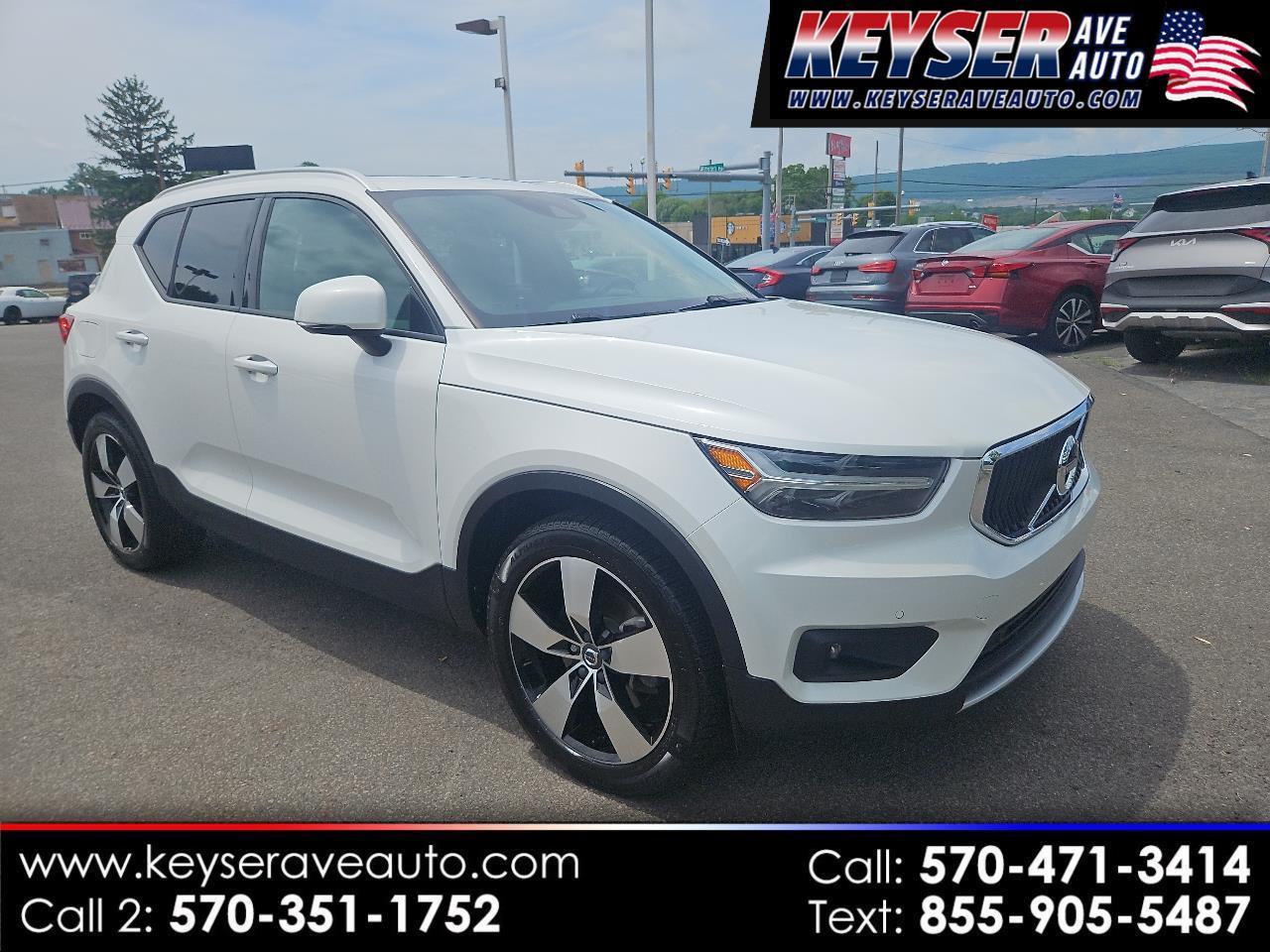 2021 Volvo XC40 T5 AWD Momentum