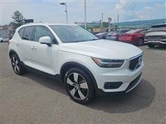 2021 Volvo XC40 