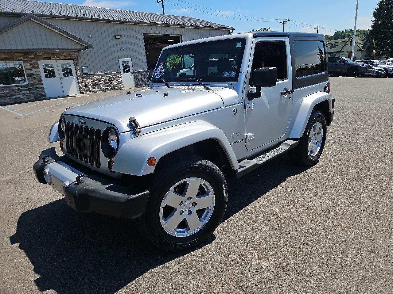 Jeep Wrangler 4WD 2dr Sahara 2012