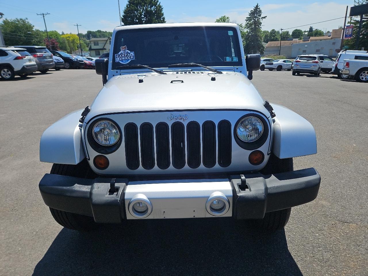 Jeep Wrangler 4WD 2dr Sahara 2012