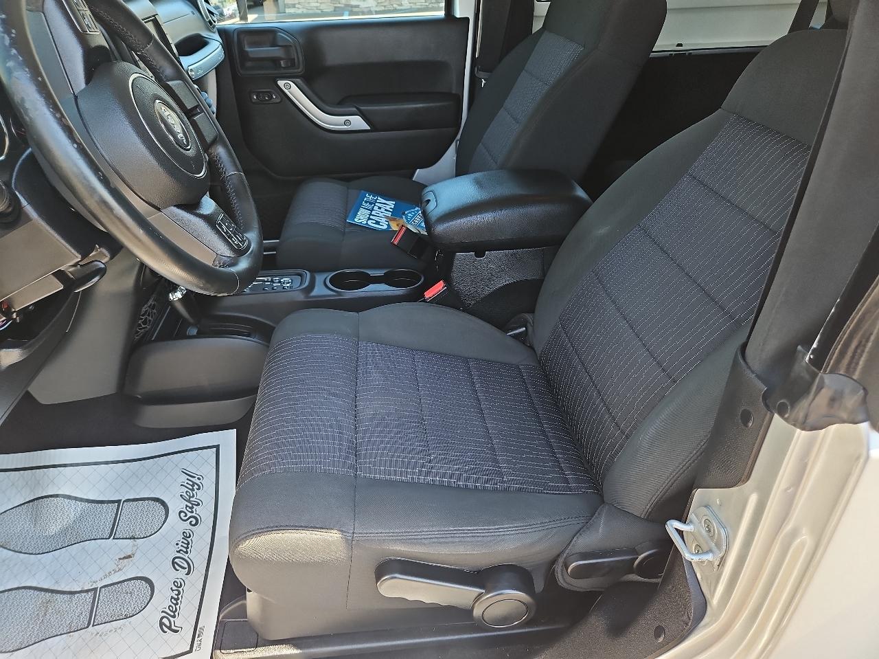 Jeep Wrangler 4WD 2dr Sahara 2012