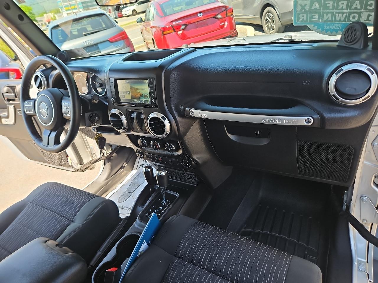 Jeep Wrangler 4WD 2dr Sahara 2012