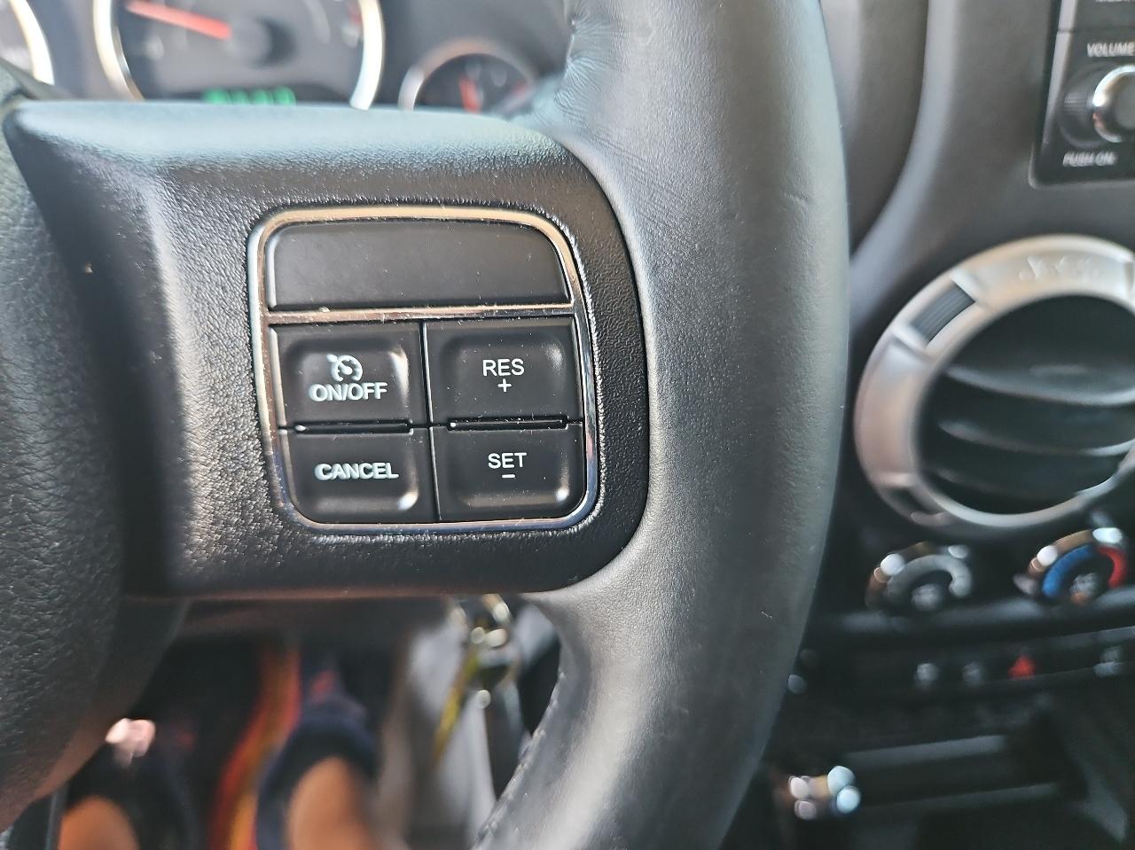 Jeep Wrangler 4WD 2dr Sahara 2012