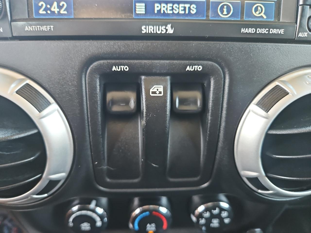 Jeep Wrangler 4WD 2dr Sahara 2012