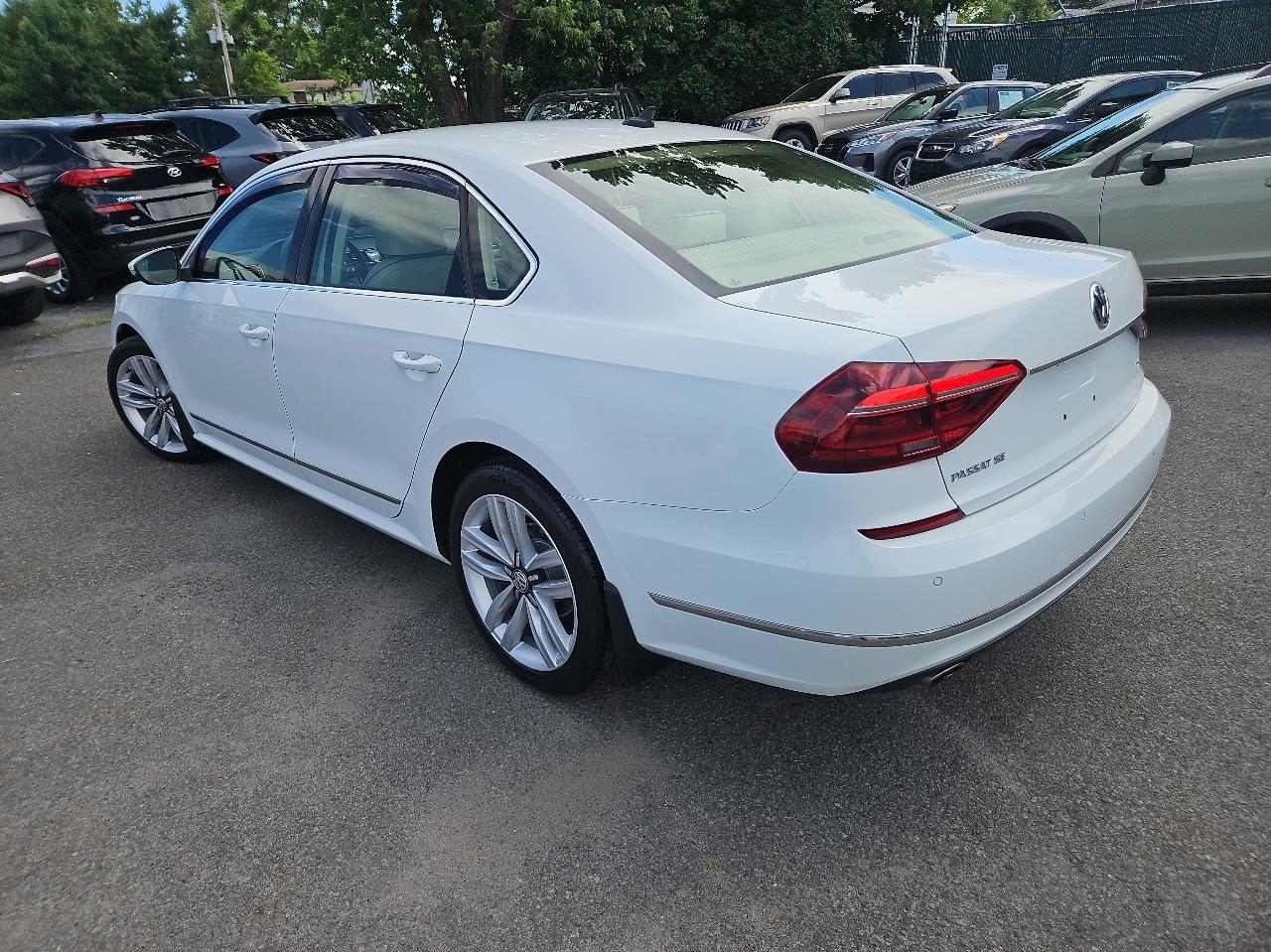 Volkswagen Passat 1.8T SE w/Technology Auto 2017