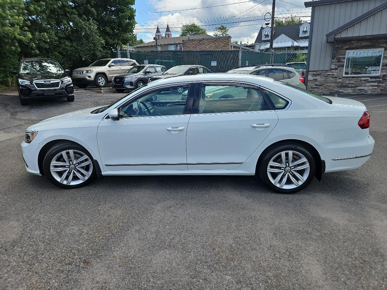 Volkswagen Passat 1.8T SE w/Technology Auto 2017