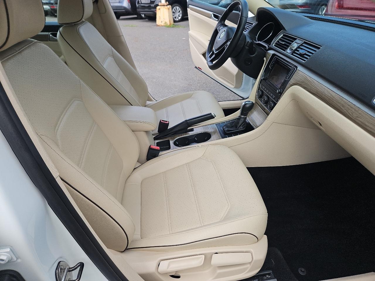 Volkswagen Passat 1.8T SE w/Technology Auto 2017