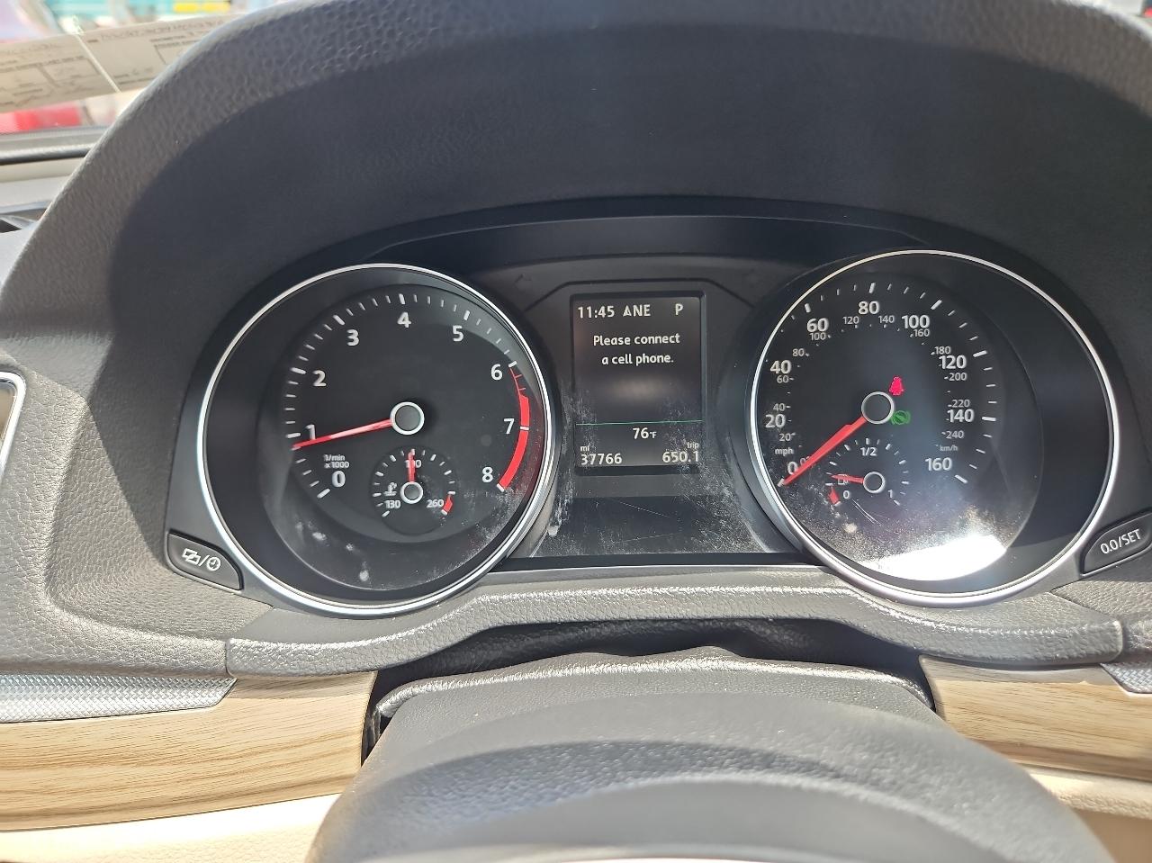Volkswagen Passat 1.8T SE w/Technology Auto 2017