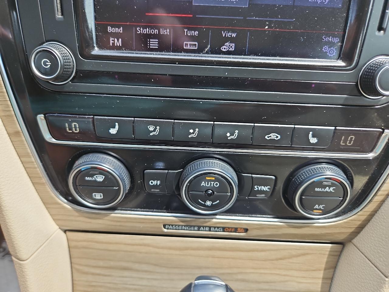 Volkswagen Passat 1.8T SE w/Technology Auto 2017