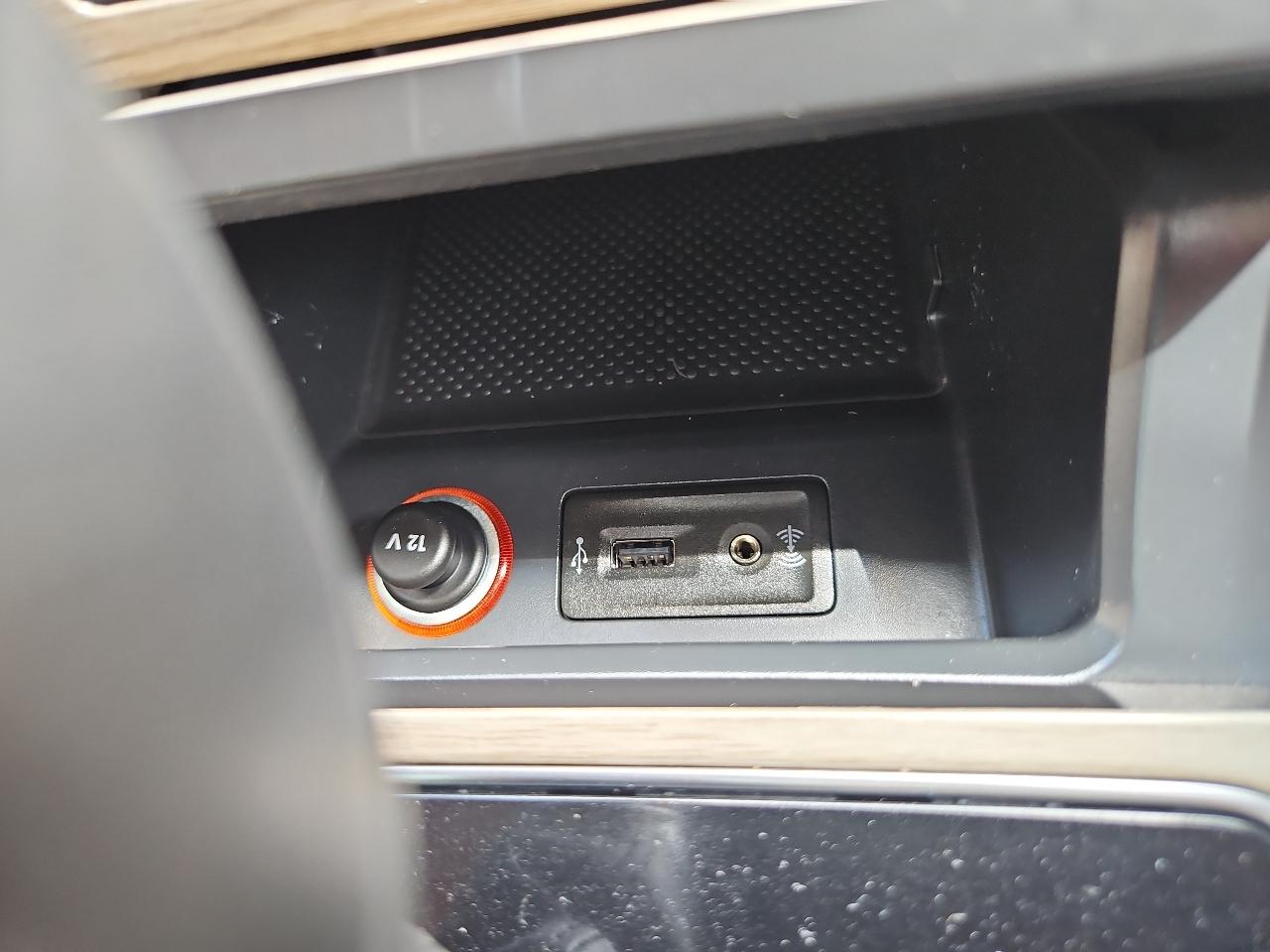Volkswagen Passat 1.8T SE w/Technology Auto 2017