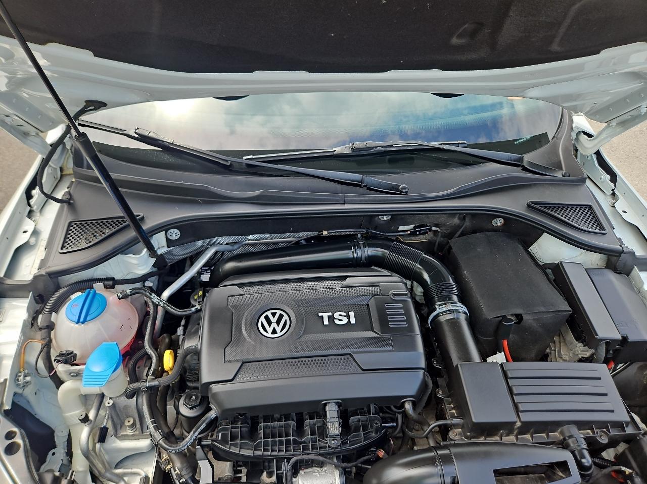Volkswagen Passat 1.8T SE w/Technology Auto 2017