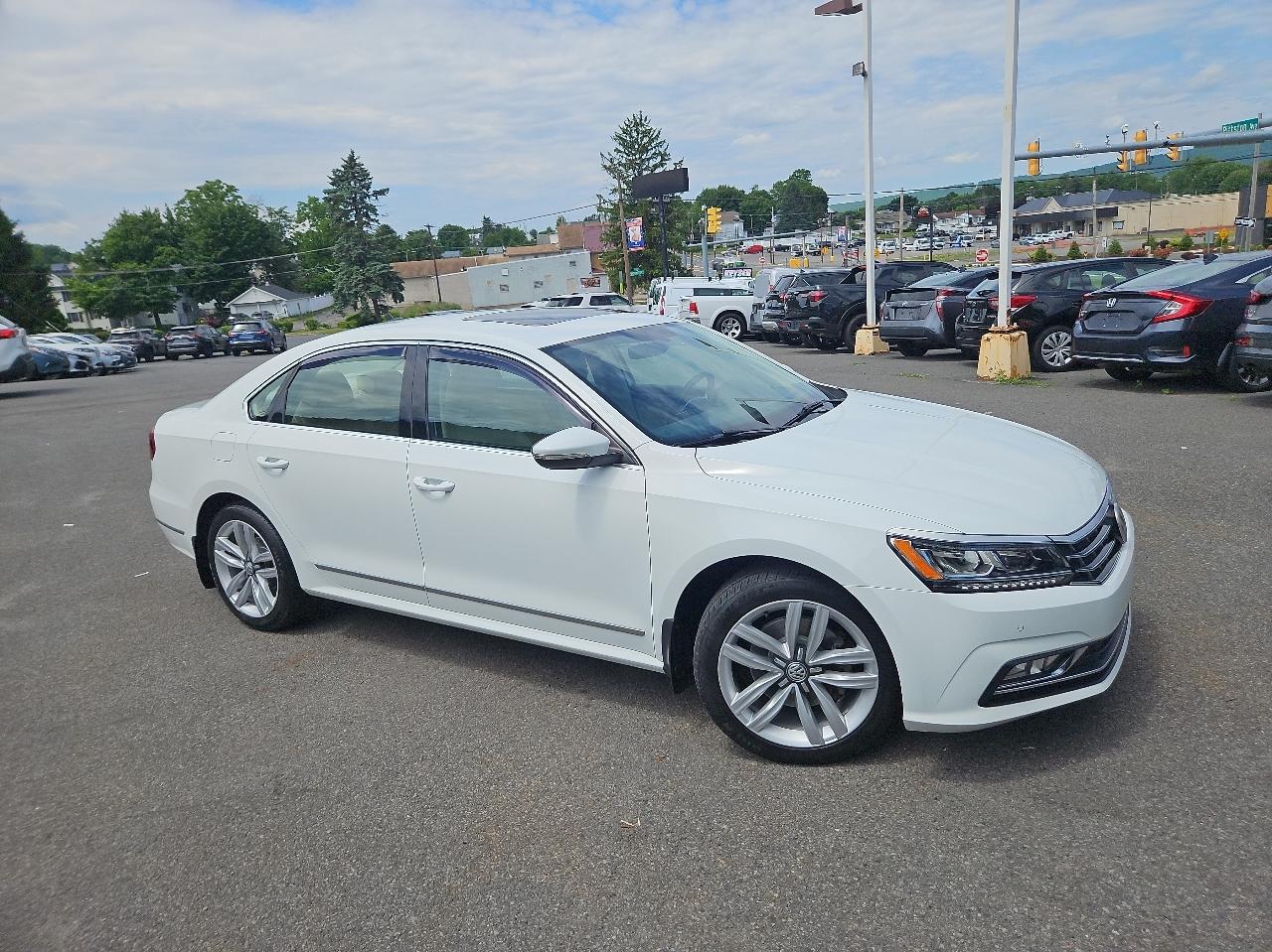 Volkswagen Passat 1.8T SE w/Technology Auto 2017