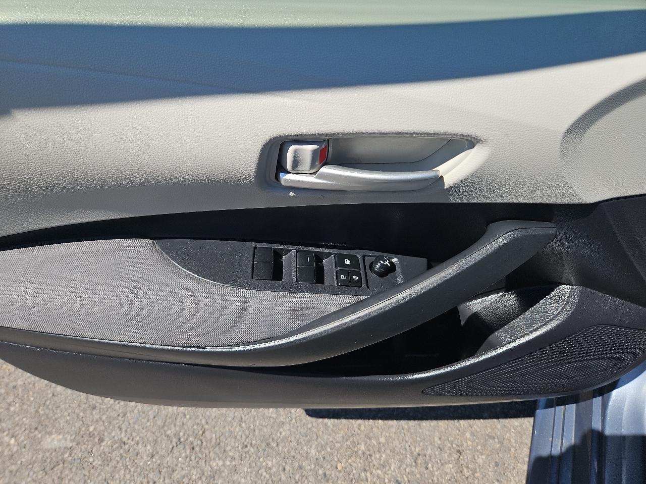 Toyota Corolla LE CVT (Natl) 2021