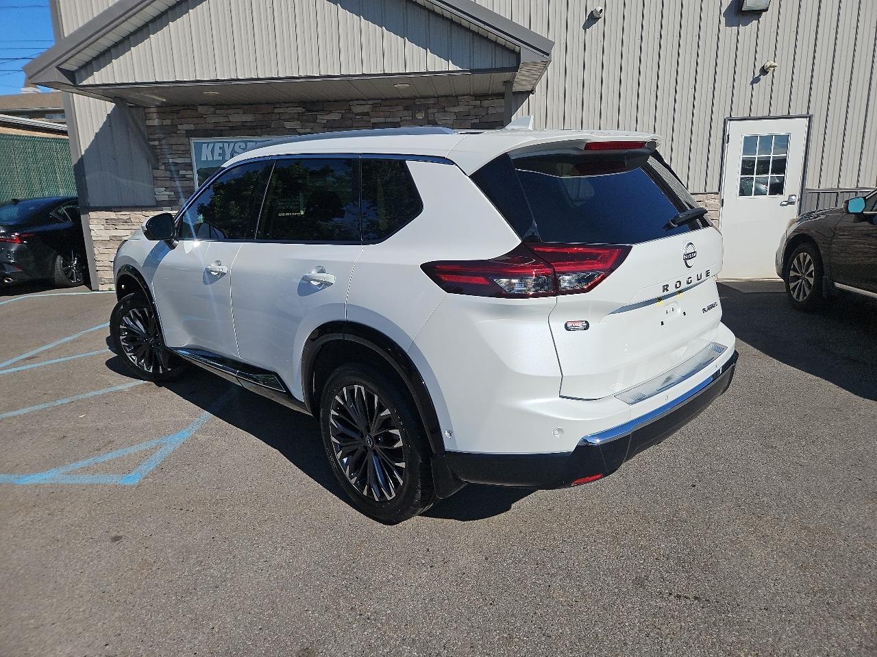 Nissan Rogue FWD Platinum 2024