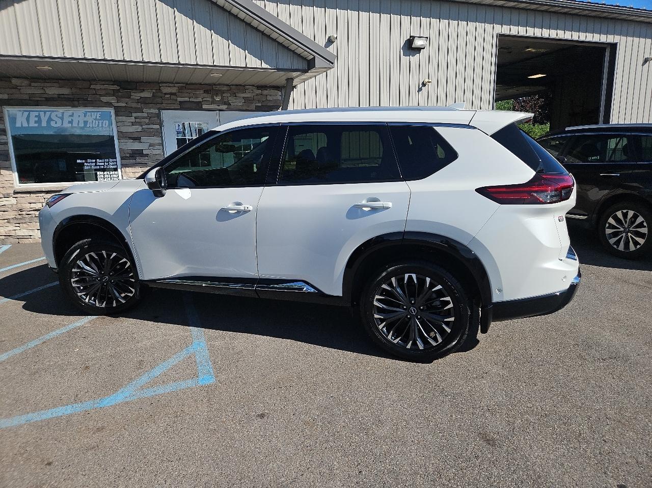 Nissan Rogue FWD Platinum 2024