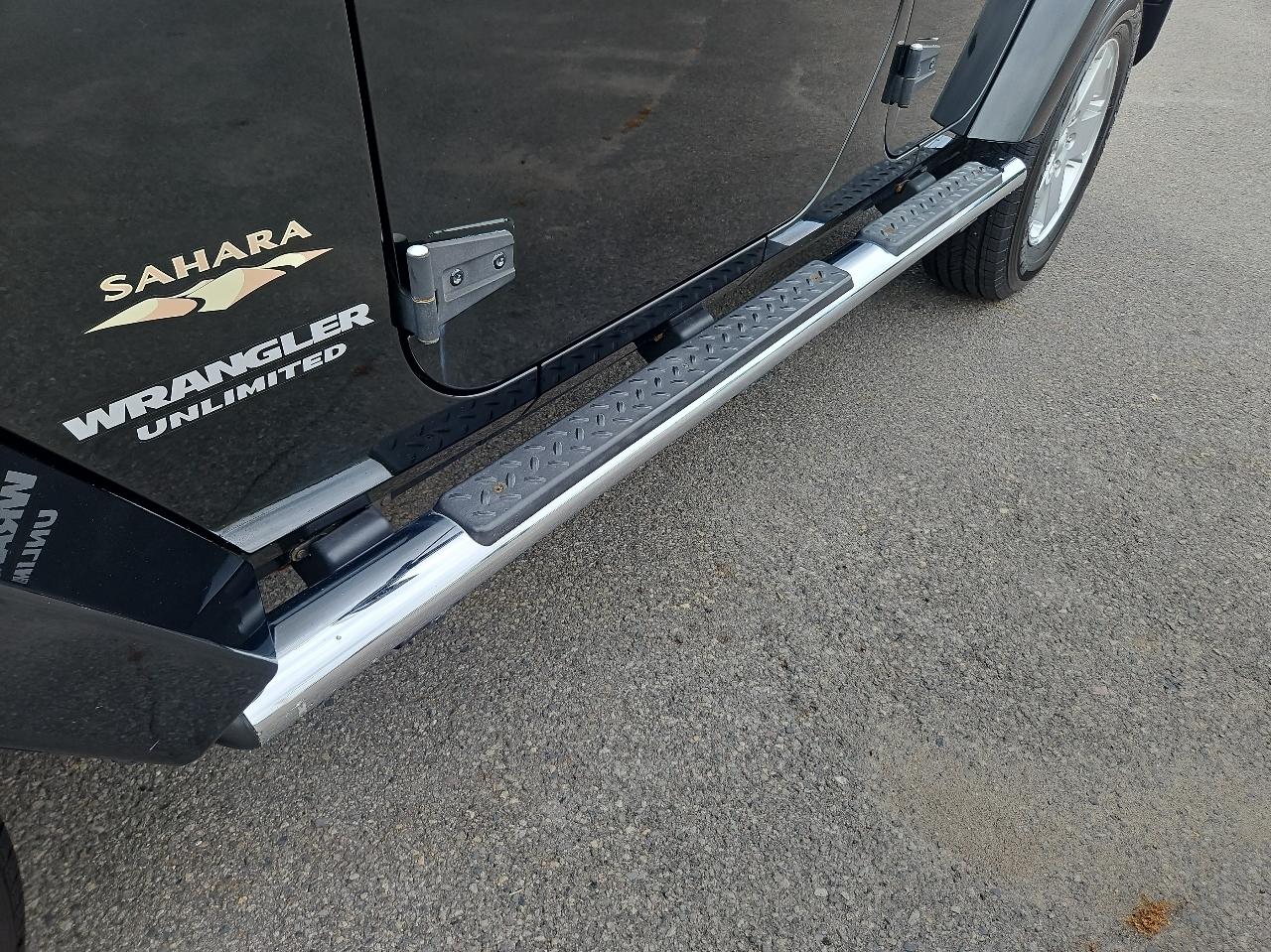 Jeep Wrangler Unlimited 4WD 4dr Sahara 2012