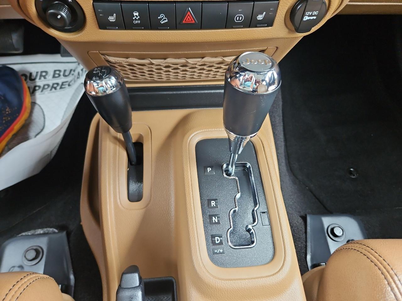 Jeep Wrangler Unlimited 4WD 4dr Sahara 2012