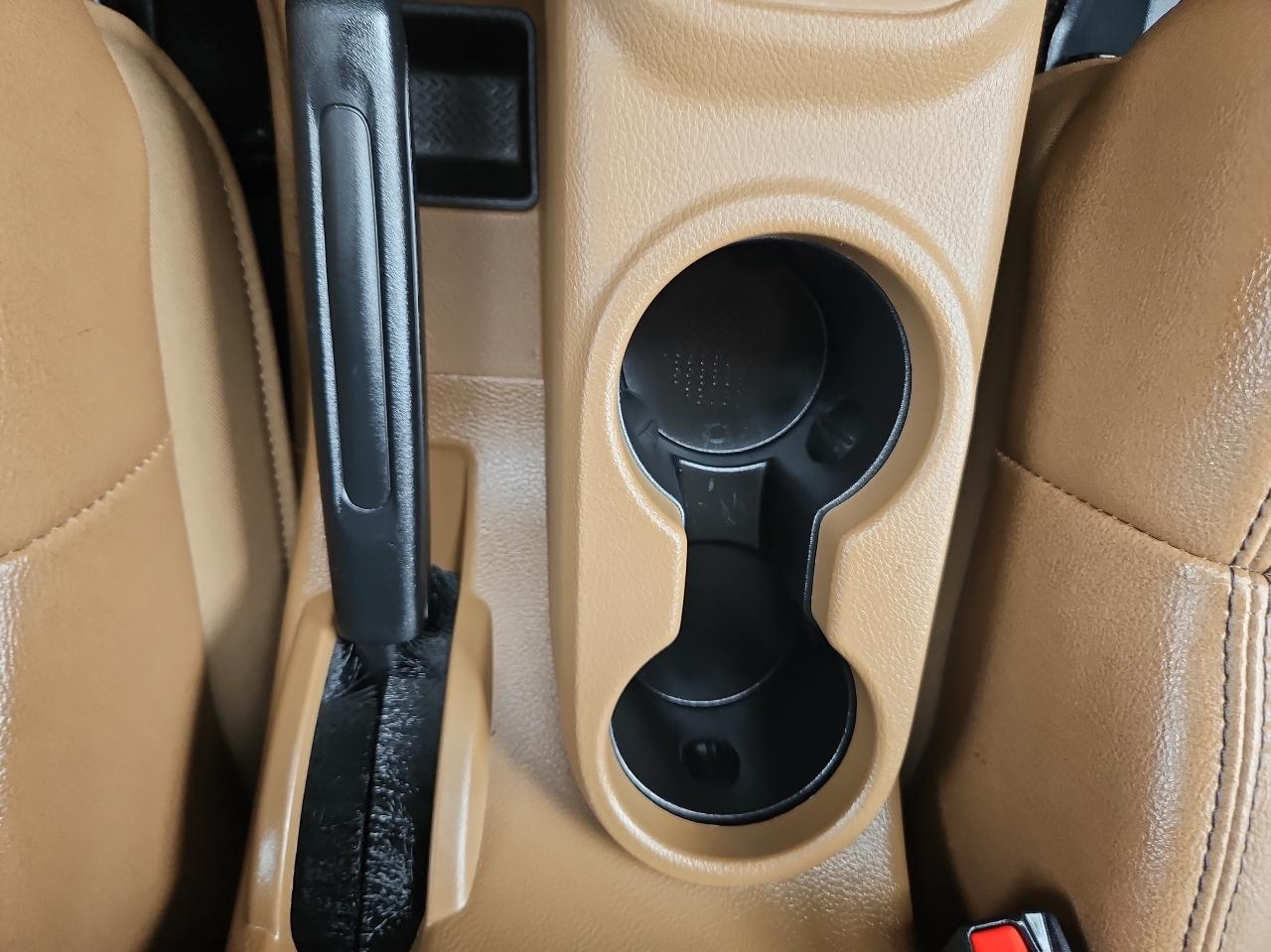 Jeep Wrangler Unlimited 4WD 4dr Sahara 2012