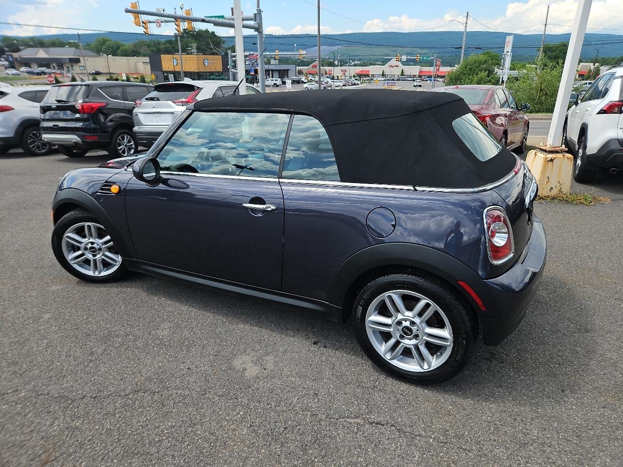 MINI Cooper Convertible 2dr 2012