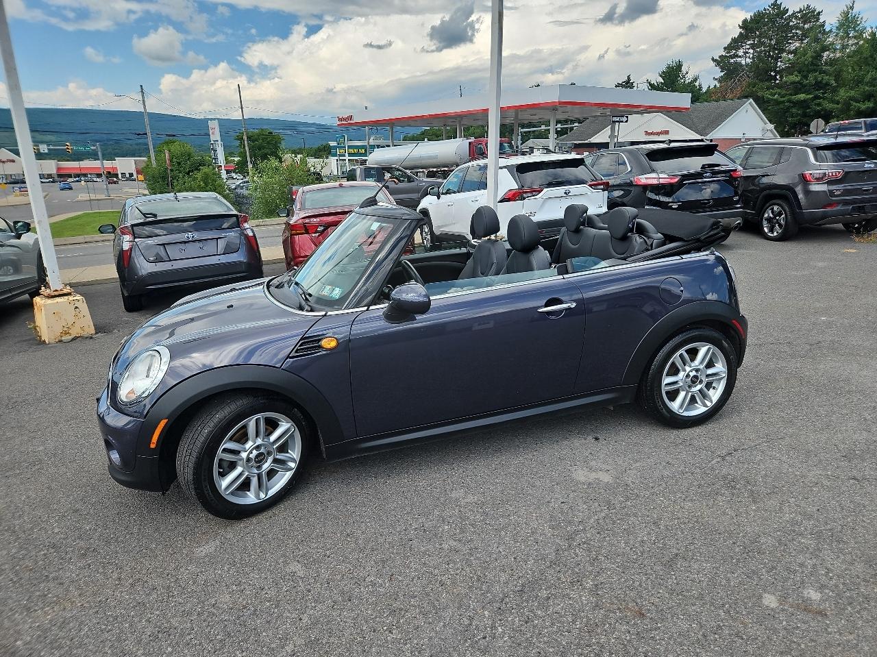 MINI Cooper Convertible 2dr 2012