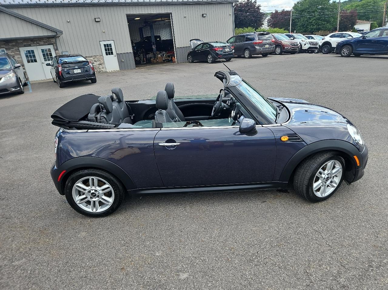 MINI Cooper Convertible 2dr 2012
