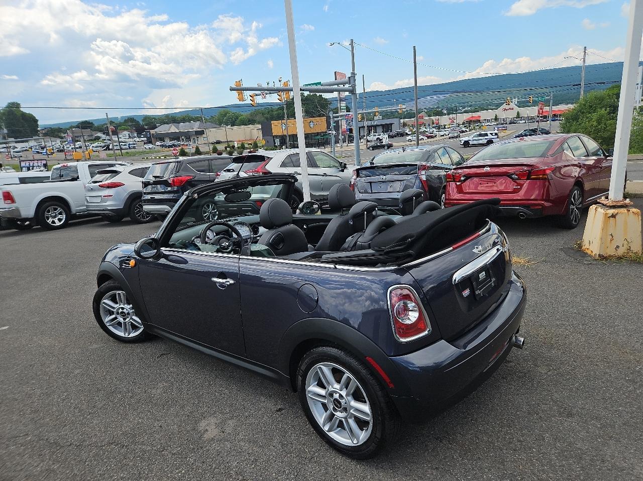MINI Cooper Convertible 2dr 2012