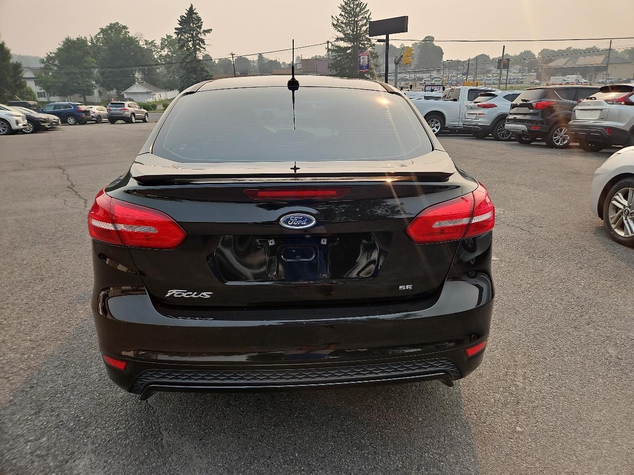 Ford Focus 4dr Sdn SE 2015
